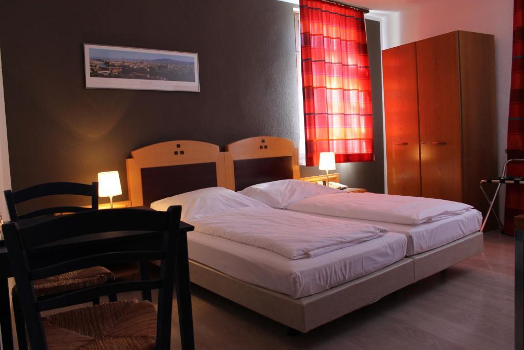 Zum Loewen Hotel Bad Homburg vor der Höhe Cameră foto
